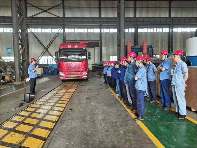 Hobbing Machine Operation Team Succefully Finished the Gear Girth Production